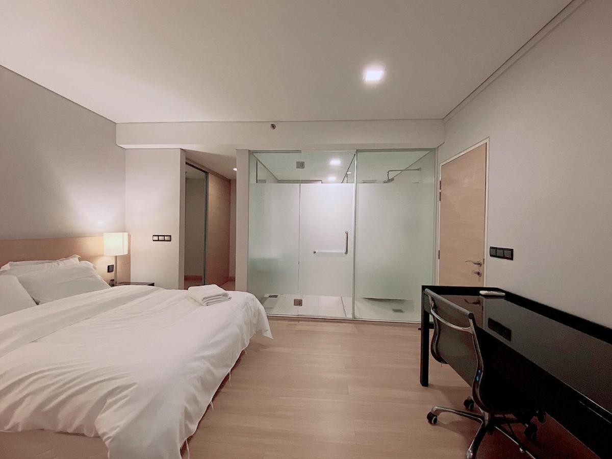 Straits Suite By C Homestay Малакка Экстерьер фото